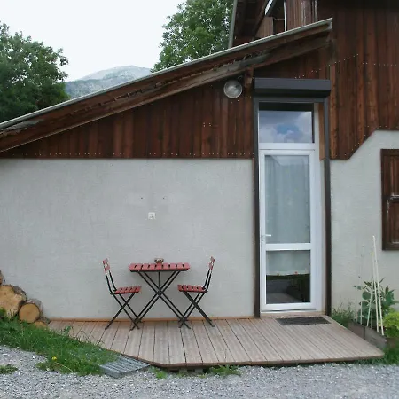 La Ferme Des Buissons 2* 柔基耶